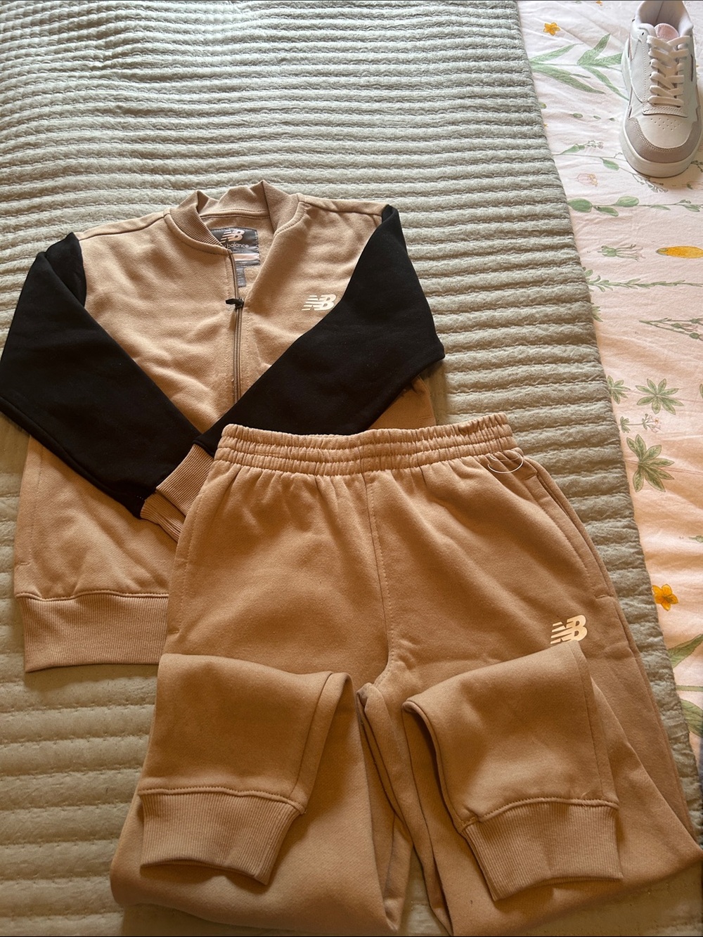 New Balance Tan and Black Kids Jogger Set